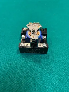KZ-4000-4 JOHNSON CONTROLS Relay