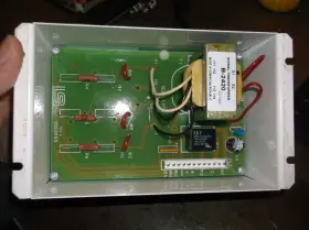 70LSEUV9926220 LAKE SHORE ELECTRIC Voltage Sensing Relay Vac #3