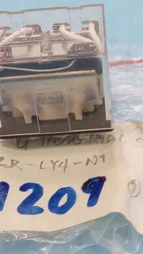 SZR-LY4-N1-DC24V LG INDUSTRIES Zr Power Relay Socket #2