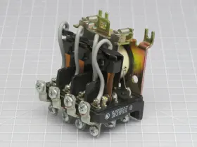 PM-17DY-110 MAGNECRAFT AND STRUTHERS-DUNN Power Relay Vdc