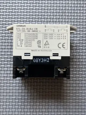 G7L-2A-BUBJ-CB-AC100 OMRON Enclosed Power Relay Top Flange #2