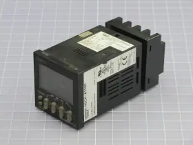 H5CX-A11SD OMRON Panel Mount Timer Relay