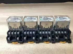 LY4N-D2 OMRON Relay Base Vdc