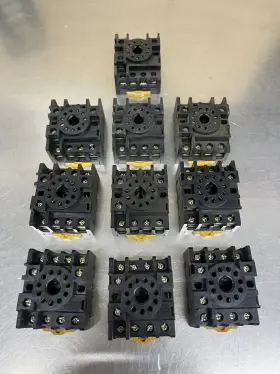 PF113A-E OMRON Relay Socket Pin Round