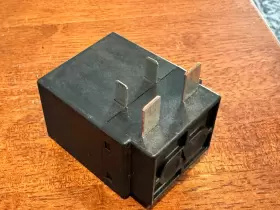 AEVS760122 PANASONIC Hyundai Battery Relay Control Module #2