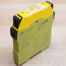 751102 PILZ Safety Relay Vdc