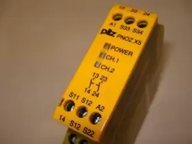 774325 PILZ PNOZ Safety Relay Usnp #2