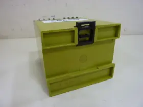 PNOZ824VDC3S1O PILZ Safety Relay Dent #3