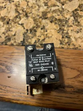 SSR-240A50 POTTER AMP BRUMFIELD Solid Relay Heatsink