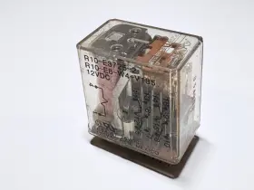 R10-E3725-2 POTTER BRUMFIELD Plug Signal Relay