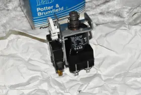 S89R11AAC1-120 POTTER BRUMFIELD Relay Box