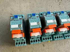 C9-A41FX RELECO Turck Power Relay Socket #2
