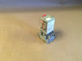 MR-C-C3-A33 RELECO Standard Relay Idec Base Kb