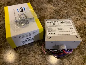 LR21F600 RIB Enclosed Phase Angle Dimmer