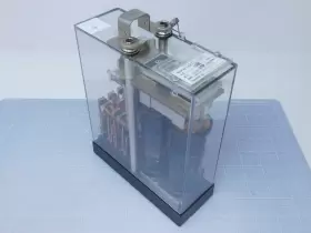 400502 SAFETRAN SYSTEMS Relay