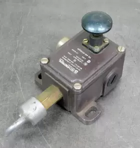 TQ441-01-01YUR SCHMERSAL Safety Cable Switch Push Ac #3