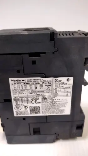 60947-2 SCHNEIDER Motor Controller Cat #2