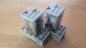 70-750E11-11 SCHNEIDER ELECTRIC Relay Base Dayton