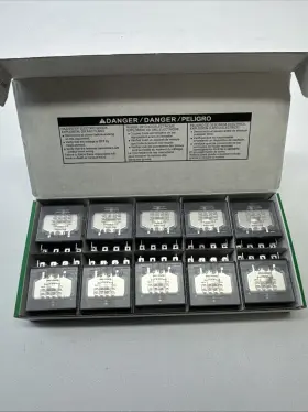 784XDXC-24D SCHNEIDER ELECTRIC Plug Relay Pins Square Box