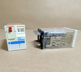RXM2AB1B7 SCHNEIDER ELECTRIC Relay