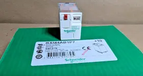 RXM4AB1P7 SCHNEIDER ELECTRIC Miniature Plug Relay