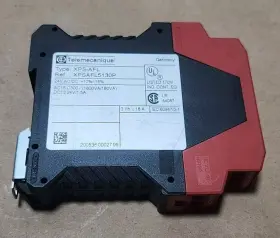 XPSAFL5130P SCHNEIDER ELECTRIC Preown Safety Relay Module #3