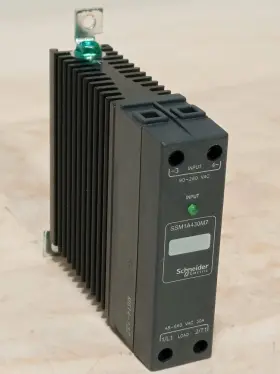 SSM1A430M7 SCHNEIDER Solid Relay