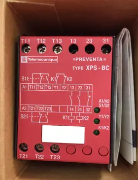 XPSBC3110 SCHNEIDER Emergency Relay