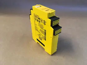 UE410-2R04 SICK Relay Expansion Module Kb #3