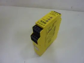 UE4820S3D2 SICK Safety Relay #3