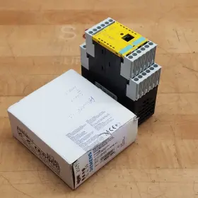 3RK1105-1AE04-0CA0 SIEMENS Safety Relay