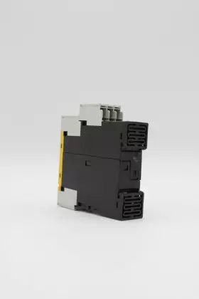 3RK1205-0BE00-0AA2 SIEMENS Safety Relay #2