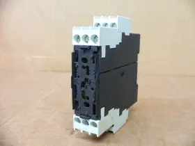 3RN1012-1CB00 SIEMENS Motor Safety Relay Cover