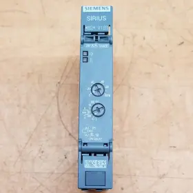 3RP2525-1AW30 SIEMENS Timing Relay #2