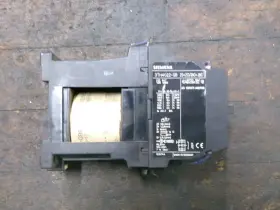 3TH4022-0B SIEMENS Relay Contactor Cil Contacts Pin #2