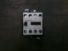 3TH4022-0B SIEMENS Relay Contactor Cil Contacts Pin