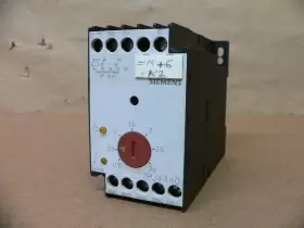 7PU4440-8RB30 SIEMENS Delay Sec Relay