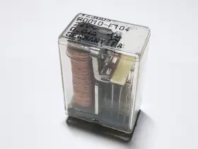 V23054B0010F104 SIEMENS Plug Power Relay