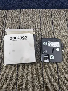 R4-EM-81-330 SOUTHCO Electromechanical Rotary Latch Concealed