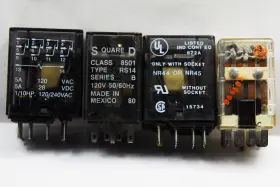 15734 SQUARE D Relays