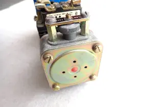 31017-17572-54 SQUARE D Pneumatic Timing Relay #3