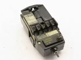 31022-400-56 SQUARE D Control Relay Coil Gl Latch