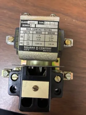 7001D020 SQUARE D Control Relay Vdc Coil Amp