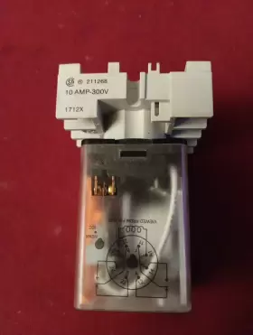 8501KP12V14 SQUARE D Relay Base #2