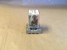 8501KPD12V53 SQUARE D Vdc Relay Allen Bradley Base #2