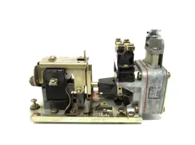 9050-BO4E SQUARE D Pneumatic Timing Relay #2