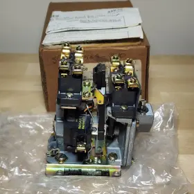 9050A011EV02 SQUARE D Ac Pneumatic Timing Relay