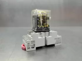 RSD4M1P14V53 SQUARE D Relay Base #2