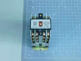 XB-40 SQUARE D Control Relay #2