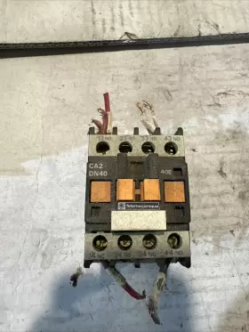 CA2DN40G6 TELEMECANIQUE Vac Coil Control Relay